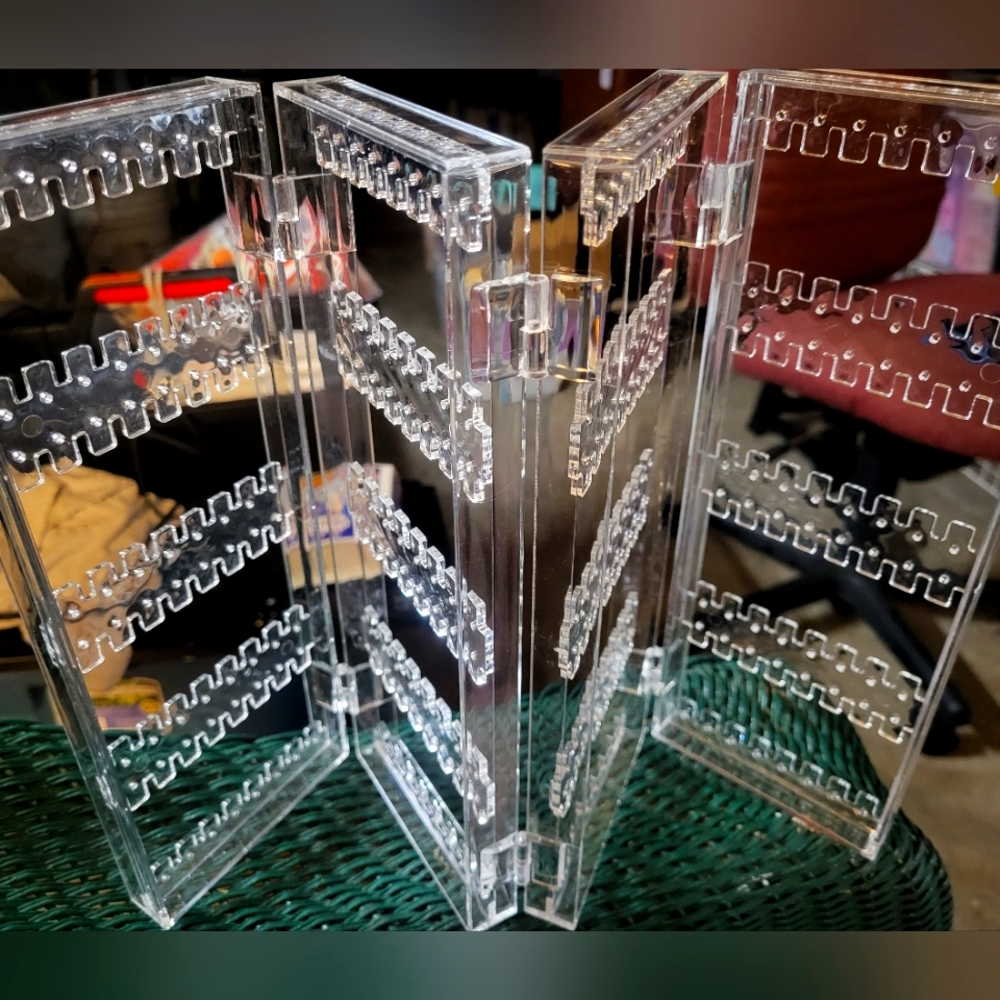 Jewelry holder